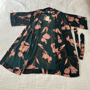 Floral dark green kimono with tie